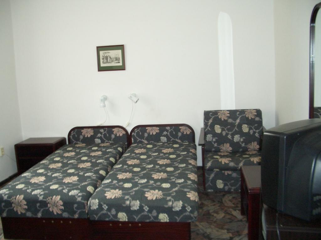 Aranyhid Hotel Balatonboglar Ruang foto