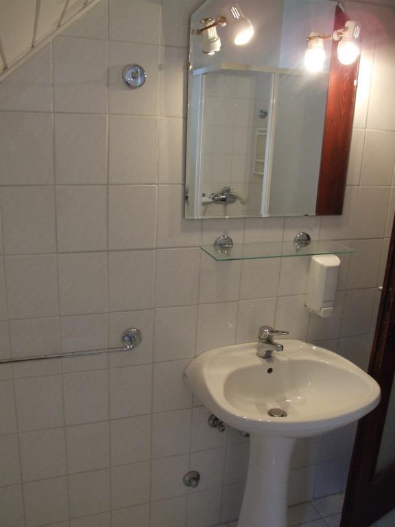 Aranyhid Hotel Balatonboglar Ruang foto