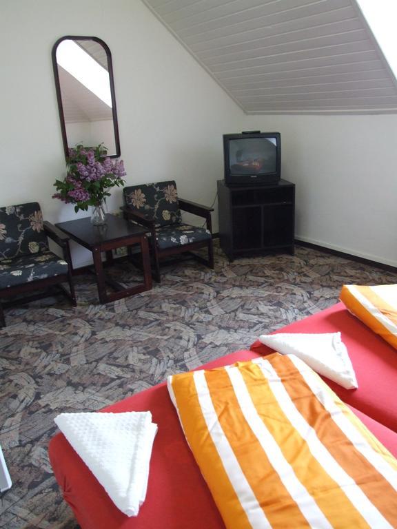 Aranyhid Hotel Balatonboglar Ruang foto